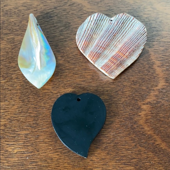 Unique Shell Pendant Lot - Picture 2 of 5